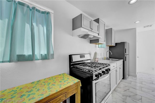 3222 East Oquendo Road, Las Vegas, NV 89120