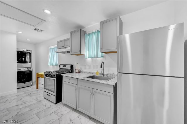 3222 East Oquendo Road, Las Vegas, NV 89120