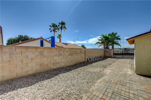 3222 East Oquendo Road, Las Vegas, NV 89120