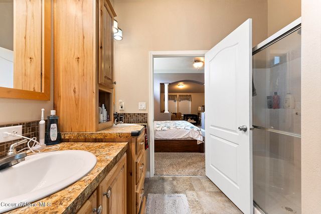 11248 N Bruss Rd, Rathdrum, ID 83858