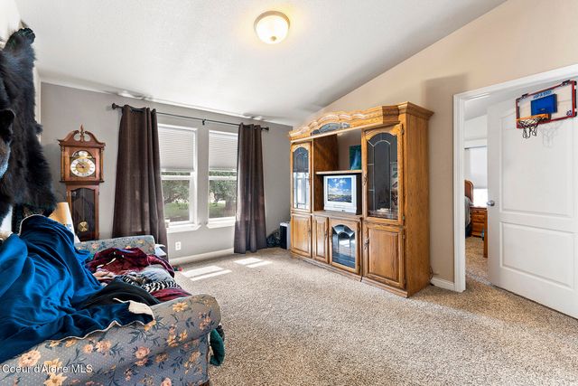 11248 N Bruss Rd, Rathdrum, ID 83858