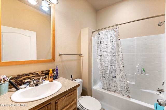 11248 N Bruss Rd, Rathdrum, ID 83858