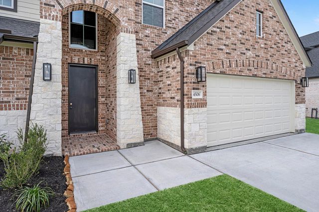 4506 Whisperwood Drive, Rosenberg, TX 77471