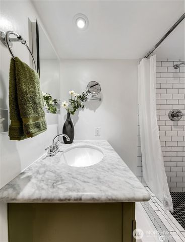 647 NW 51st Street, Seattle, WA 98107