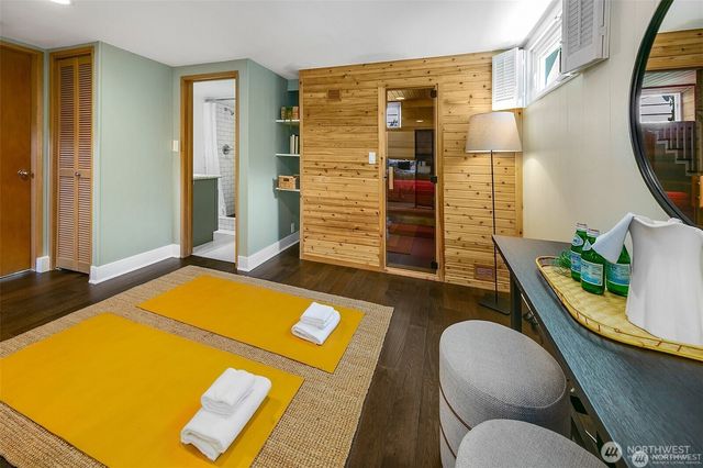 647 NW 51st Street, Seattle, WA 98107