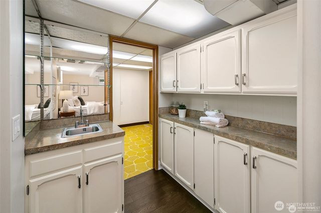 647 NW 51st Street, Seattle, WA 98107
