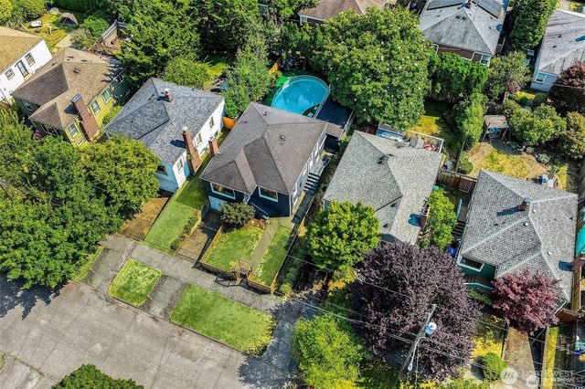 647 NW 51st Street, Seattle, WA 98107