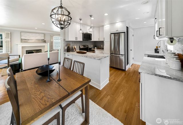 647 NW 51st Street, Seattle, WA 98107