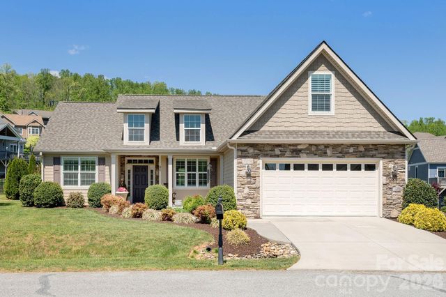 31 BLACK IRON Lane, Hendersonville, NC 28792