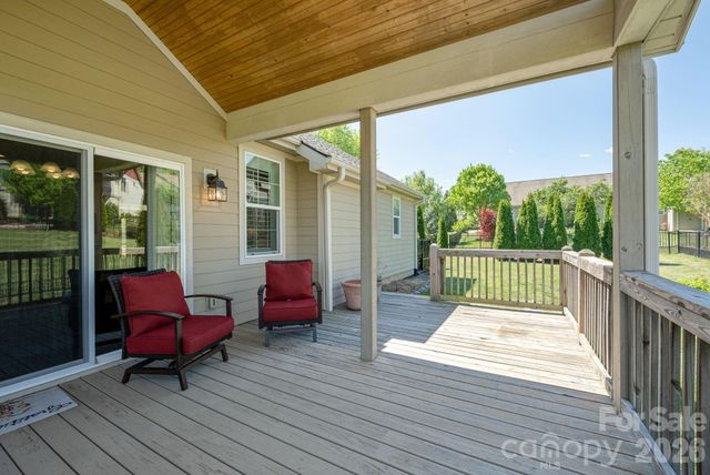 31 BLACK IRON Lane, Hendersonville, NC 28792