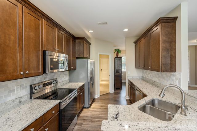 31 BLACK IRON Lane, Hendersonville, NC 28792