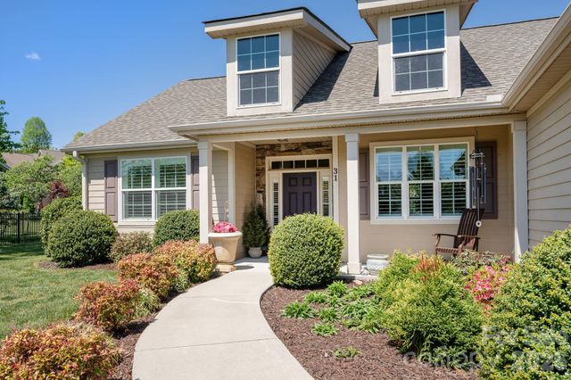 31 BLACK IRON Lane, Hendersonville, NC 28792