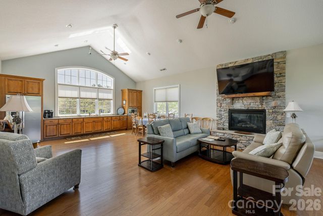 31 BLACK IRON Lane, Hendersonville, NC 28792