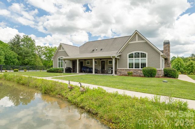 31 BLACK IRON Lane, Hendersonville, NC 28792