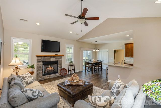 31 BLACK IRON Lane, Hendersonville, NC 28792