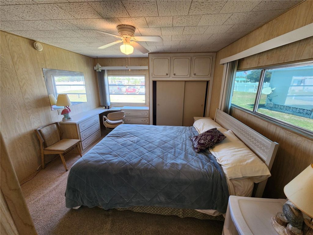 Image 15 of property listing at 316 DANUBE CIRCLE, Bradenton, FL 34207