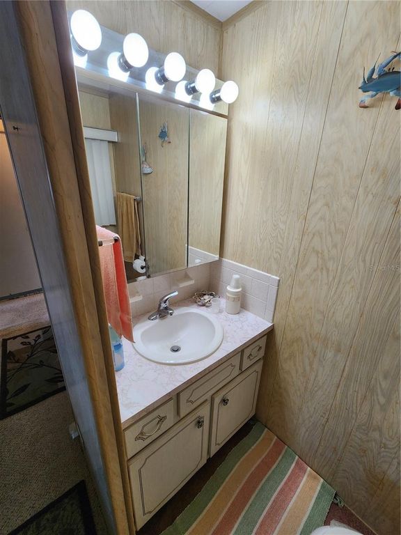 Image 22 of property listing at 316 DANUBE CIRCLE, Bradenton, FL 34207