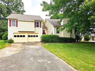 989 Gate Post Land, Lawrenceville, GA 30044