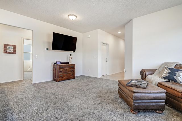 71 Tome Vista Drive, Los Lunas, NM 87031