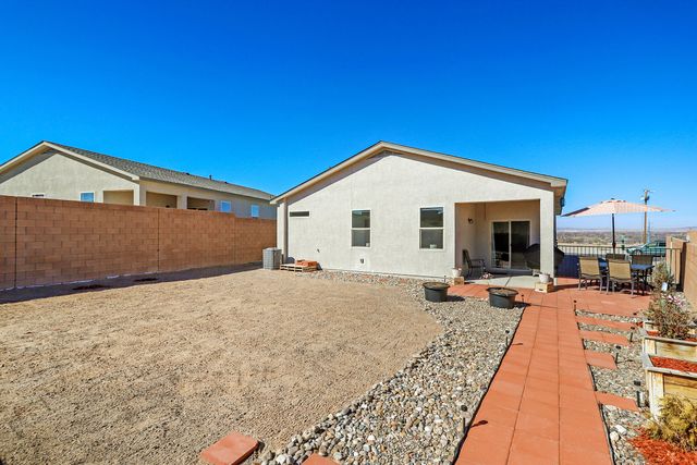 71 Tome Vista Drive, Los Lunas, NM 87031