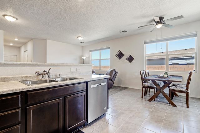 71 Tome Vista Drive, Los Lunas, NM 87031