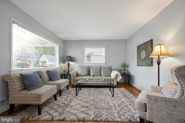 112 LUXOR ST, Manassas Park, VA 20111