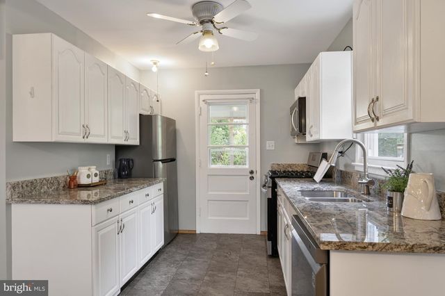 112 LUXOR ST, Manassas Park, VA 20111