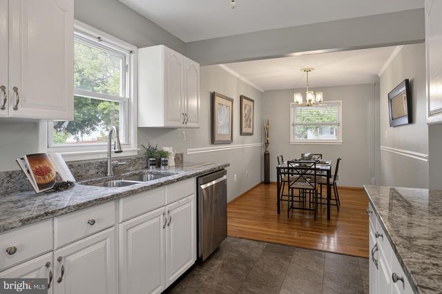 112 LUXOR ST, Manassas Park, VA 20111