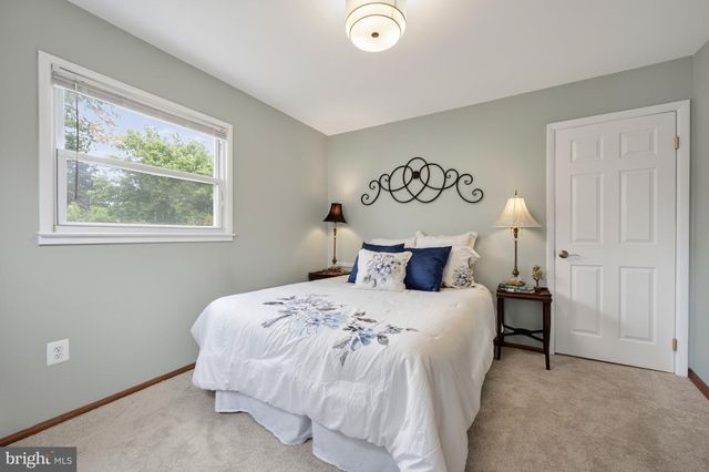 112 LUXOR ST, Manassas Park, VA 20111