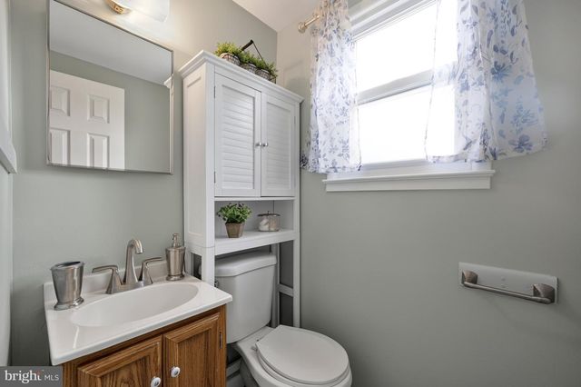 112 LUXOR ST, Manassas Park, VA 20111