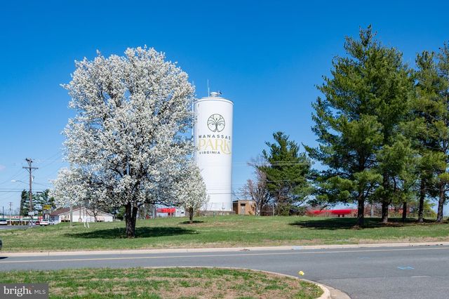 112 LUXOR ST, Manassas Park, VA 20111