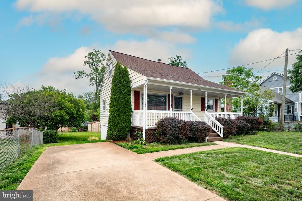 112 LUXOR ST, Manassas Park, VA 20111