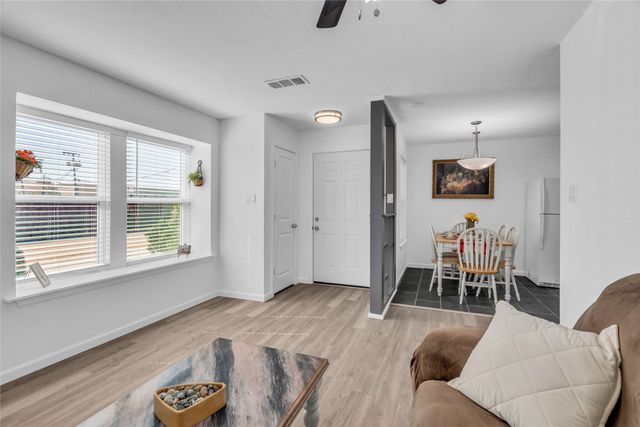 1321 Parkway Court, Arlington, TX 76010