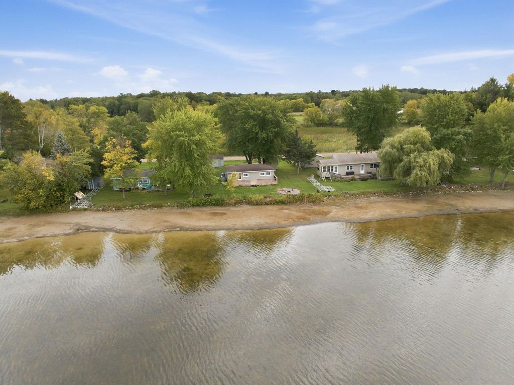 31468 London Drive NE, Cambridge, MN 55008 — photo 2
