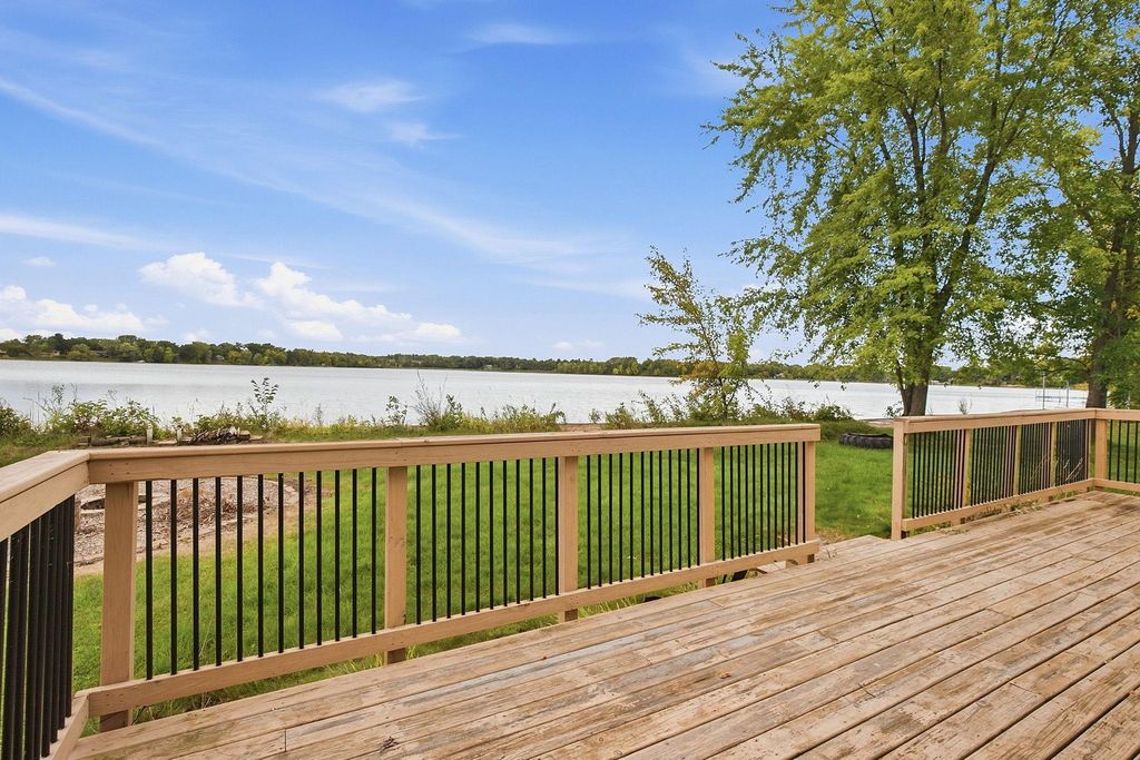 31468 London Drive NE, Cambridge, MN 55008 — photo 4