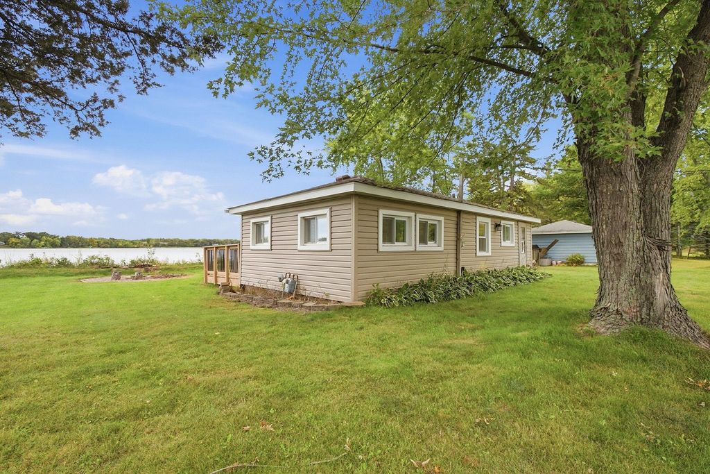 31468 London Drive NE, Cambridge, MN 55008 — photo 5