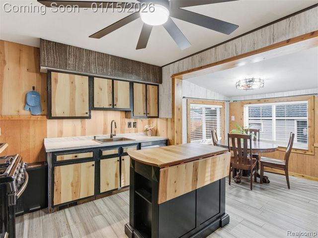 4185 Edmund Street, Wayne, MI 48184