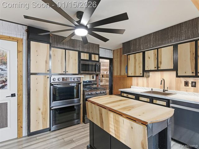 4185 Edmund Street, Wayne, MI 48184