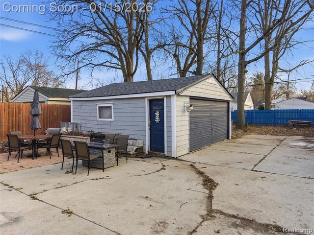 4185 Edmund Street, Wayne, MI 48184