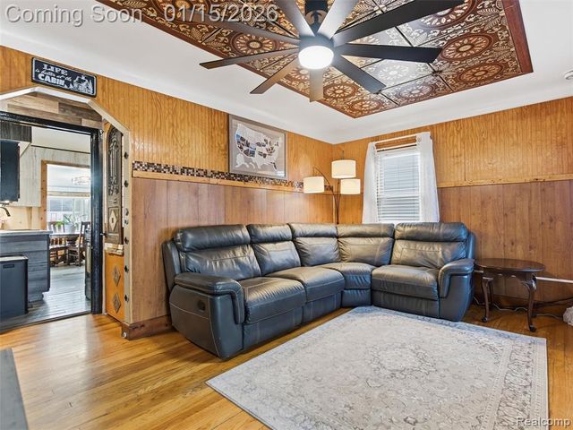 4185 Edmund Street, Wayne, MI 48184