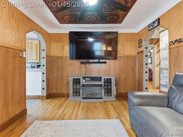 4185 Edmund Street, Wayne, MI 48184