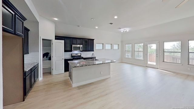 5311 Saffron Rose, San Antonio, TX 78253