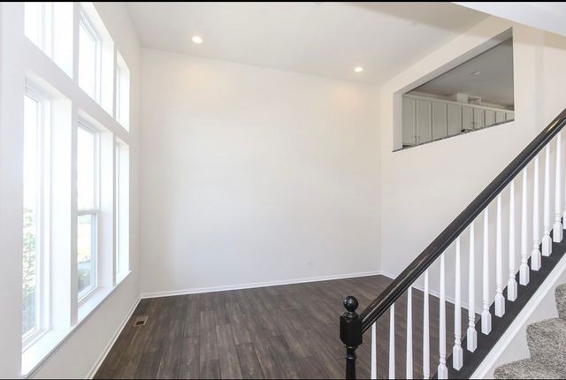 3S616 Everton Drive, Warrenville, IL 60555