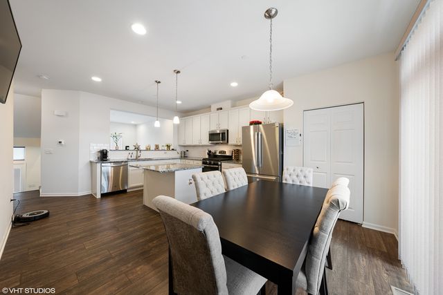 3S616 Everton Drive, Warrenville, IL 60555