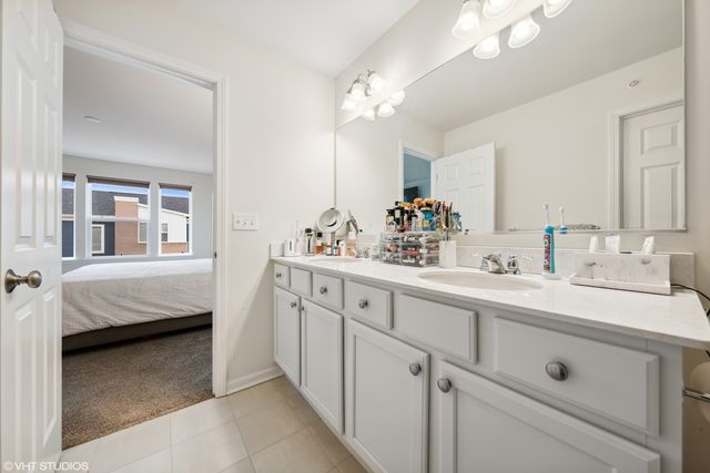 3S616 Everton Drive, Warrenville, IL 60555