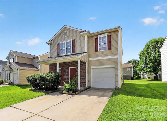 9107 Newfield Street, Charlotte, NC 28216