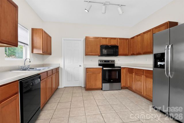 9107 Newfield Street, Charlotte, NC 28216