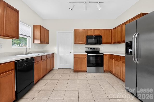 9107 Newfield Street, Charlotte, NC 28216