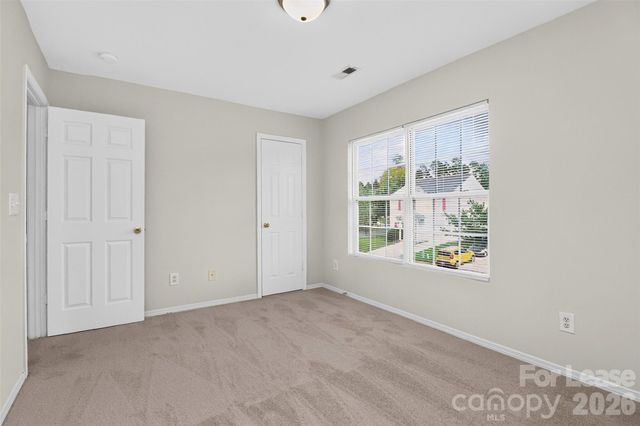 9107 Newfield Street, Charlotte, NC 28216