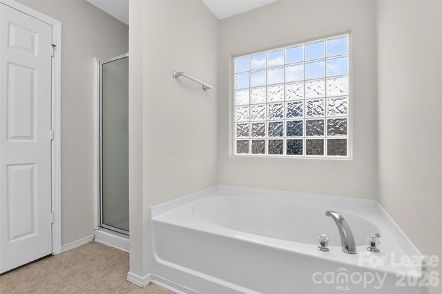 9107 Newfield Street, Charlotte, NC 28216